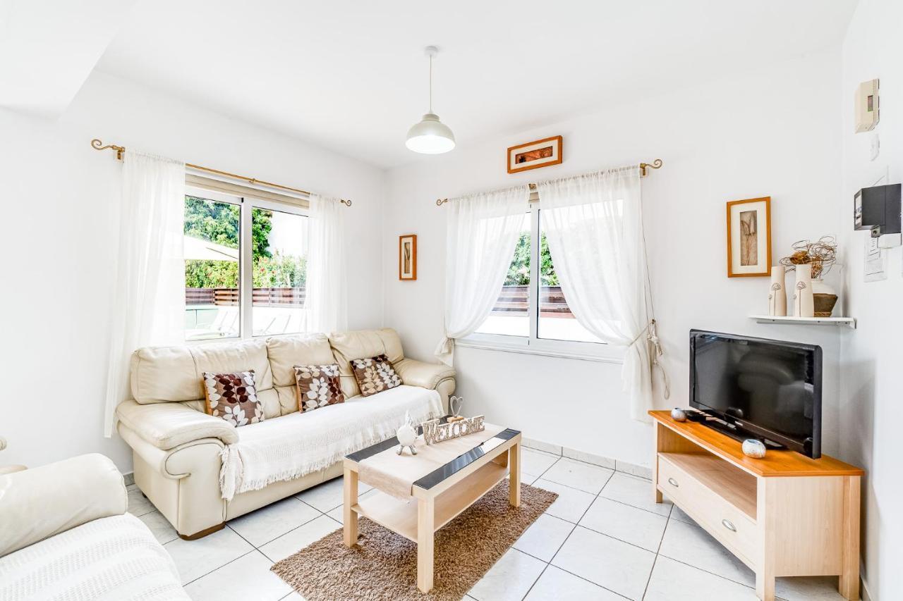 פרוטאראס Villa Sunnyside Mandali By Ezoria Villas מראה חיצוני תמונה